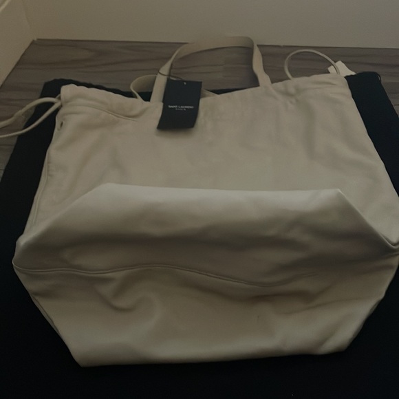 YSL authentic lamb skin bag. Card of authenticity. - Picture 6 of 17